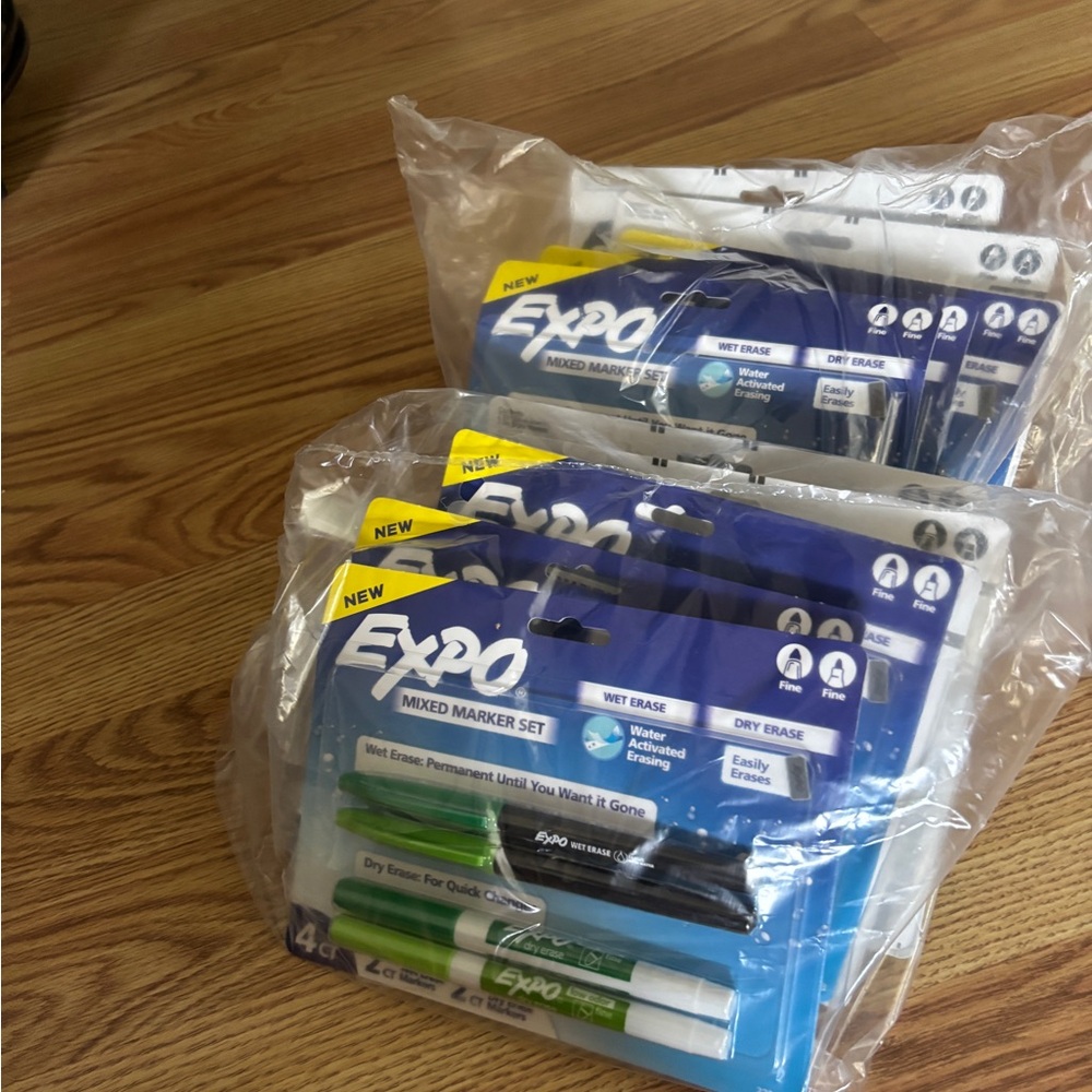 12 sets of 4 Marker Set - Green only. Wet erase and dry erase.